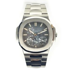 Patek Philippe Nautilus 5712/1A Pre-Owned