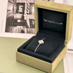 Van Cleef & Arpels Sweet Alhambra 1 Motif Diamond Bracelet