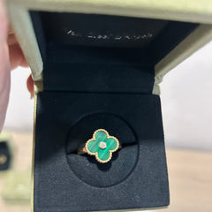 Van Cleef & Arpels Vintage Alhambra Diamond Ring Yellow Gold Malachite