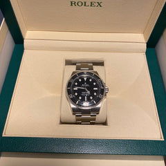 Rolex Submariner 124060 Pre-Owned